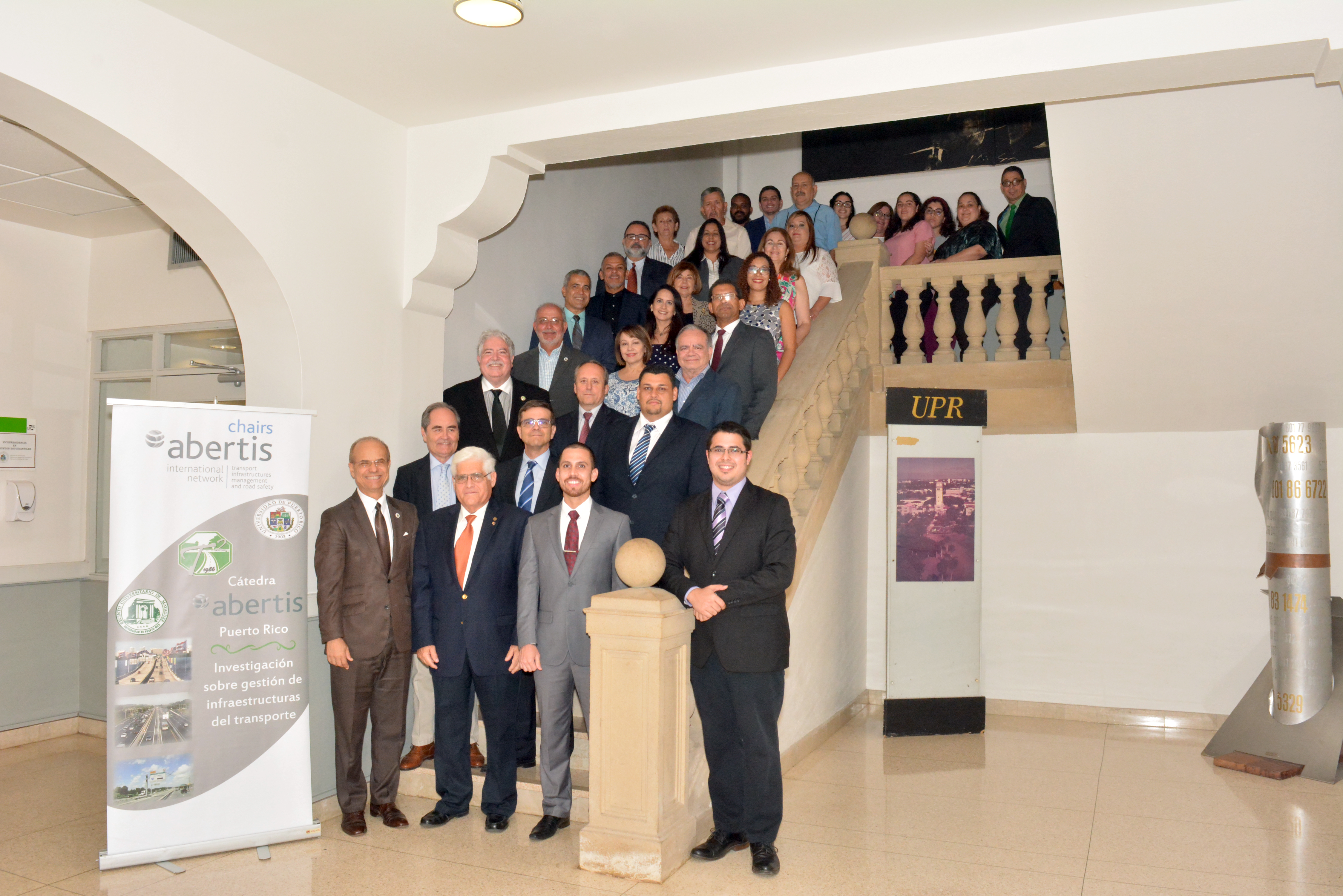 Premian investigaciones innovadoras en transporte y seguridad vial de graduados de UPR Mayagüez